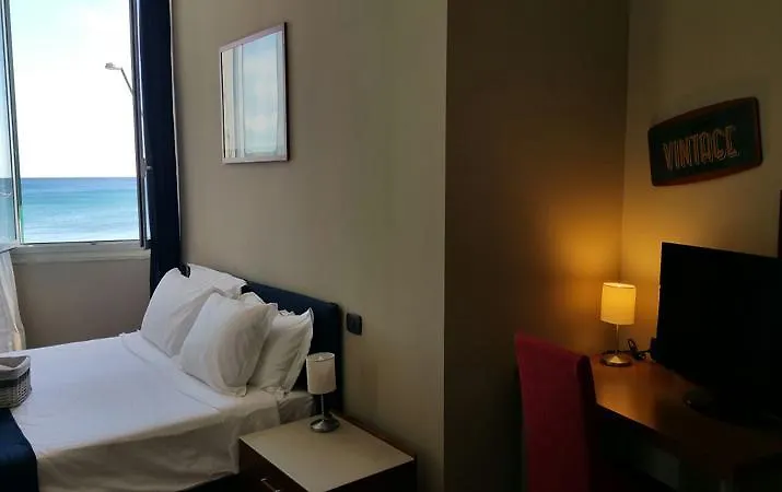 Luna Rooms Savona Affittacamere